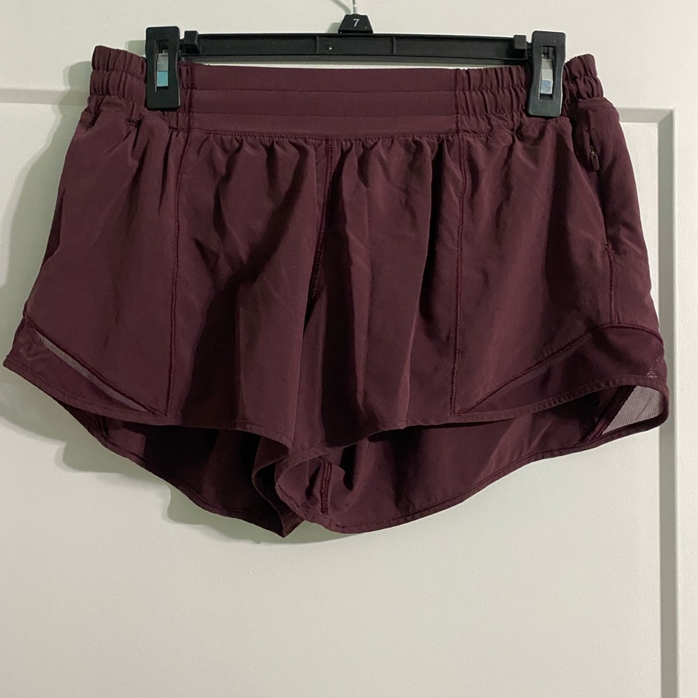 Lululemon 4” hotty hot short